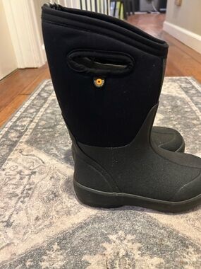 Bogs Kids Black Waterproof Winter Boots with Easy-Grab Handles